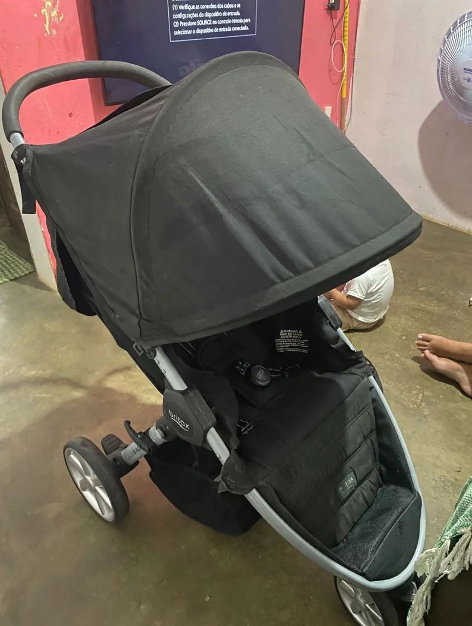 carrinho de bebê e bebê conforto  - Foto 2