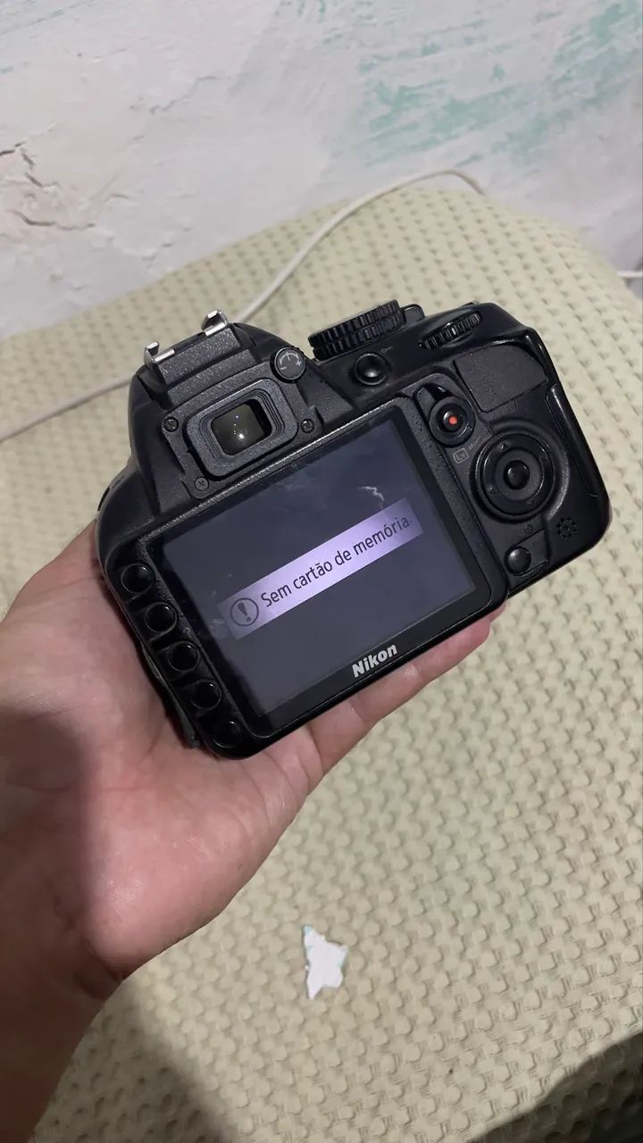 NIKON D3100