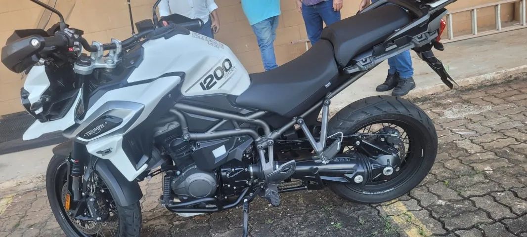 Tiger 1200 XCX com baixíssima km - Foto 4