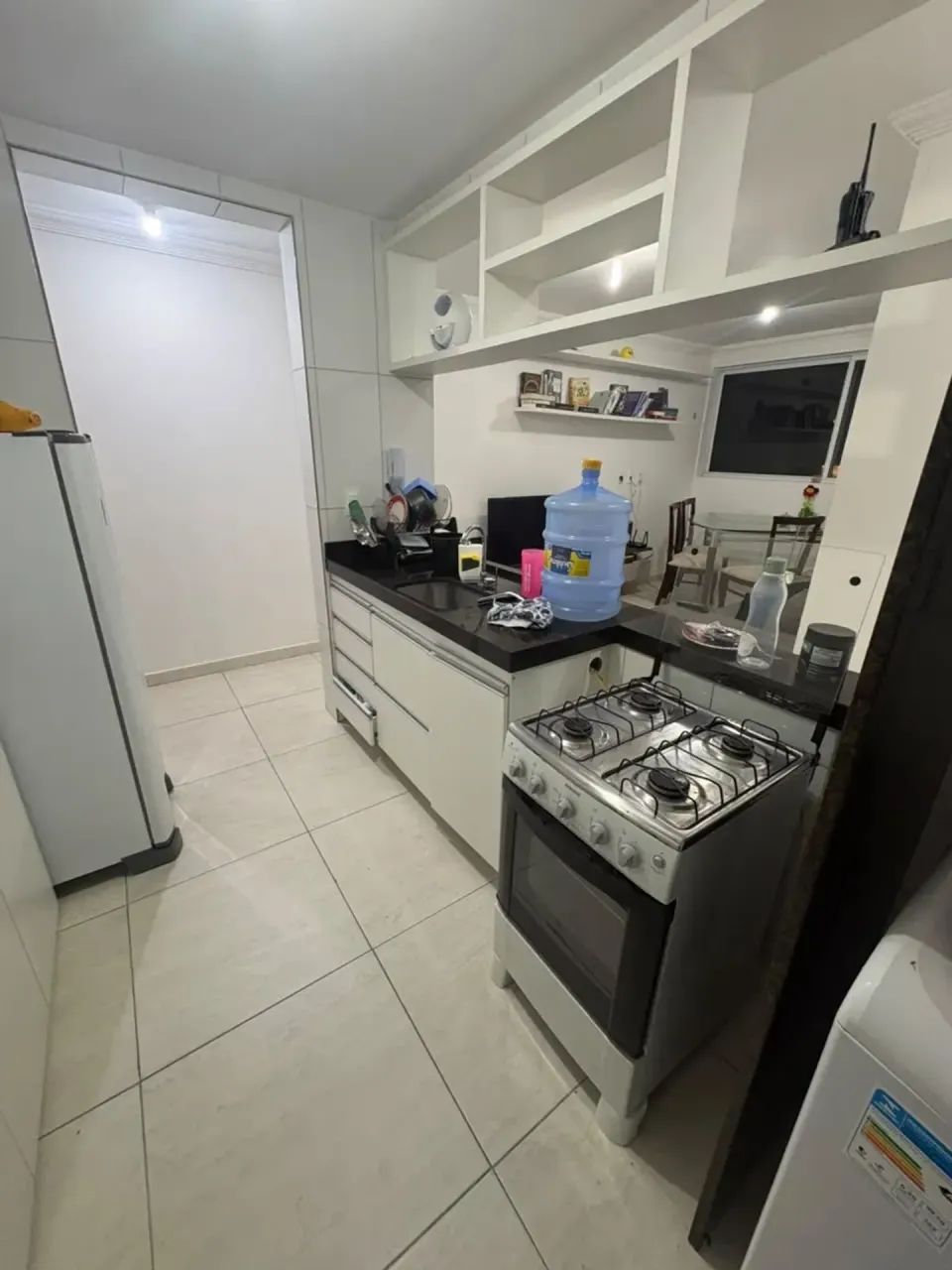 Apt semi mobiliado 2 quartos elevador e lazer - Foto 2