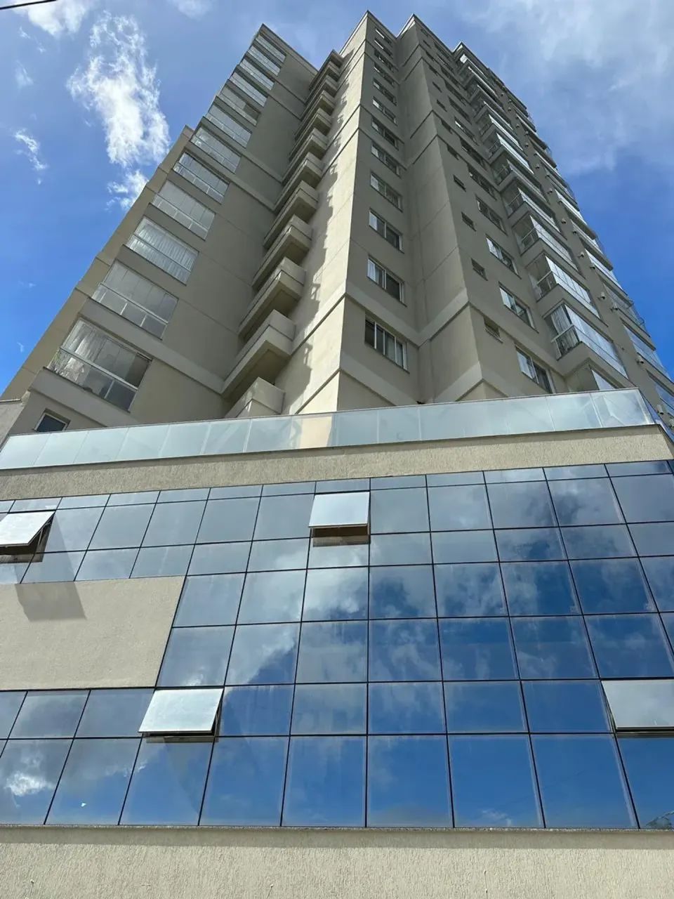 Apartamento com 2 Suítes em Várzea - Itapema - SC