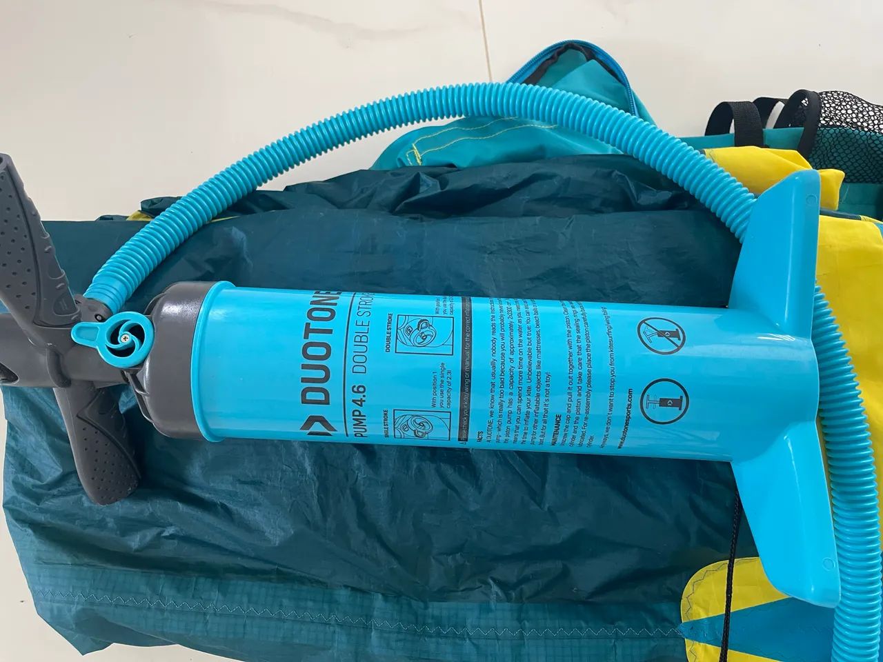Bomba Duotone Kite Pump 4.6 L - Foto 2