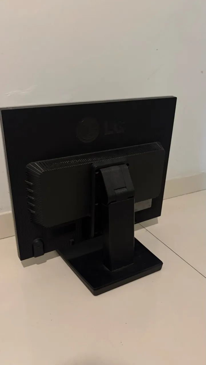Monitor LG 3:4 - Foto 2