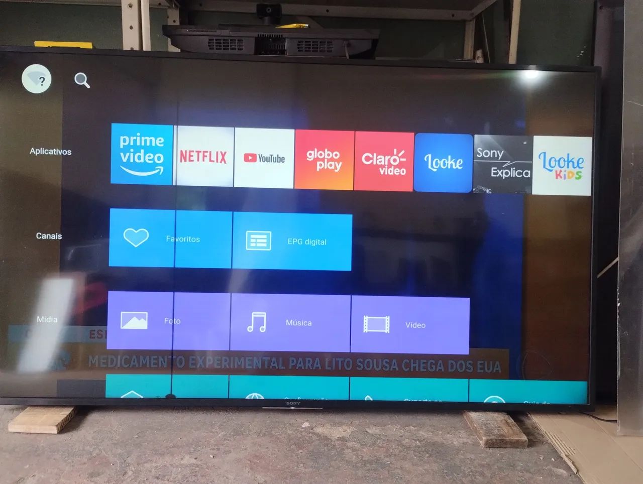 Smart TV Sony 65"c/ um pequeno detalhe  - Foto 4