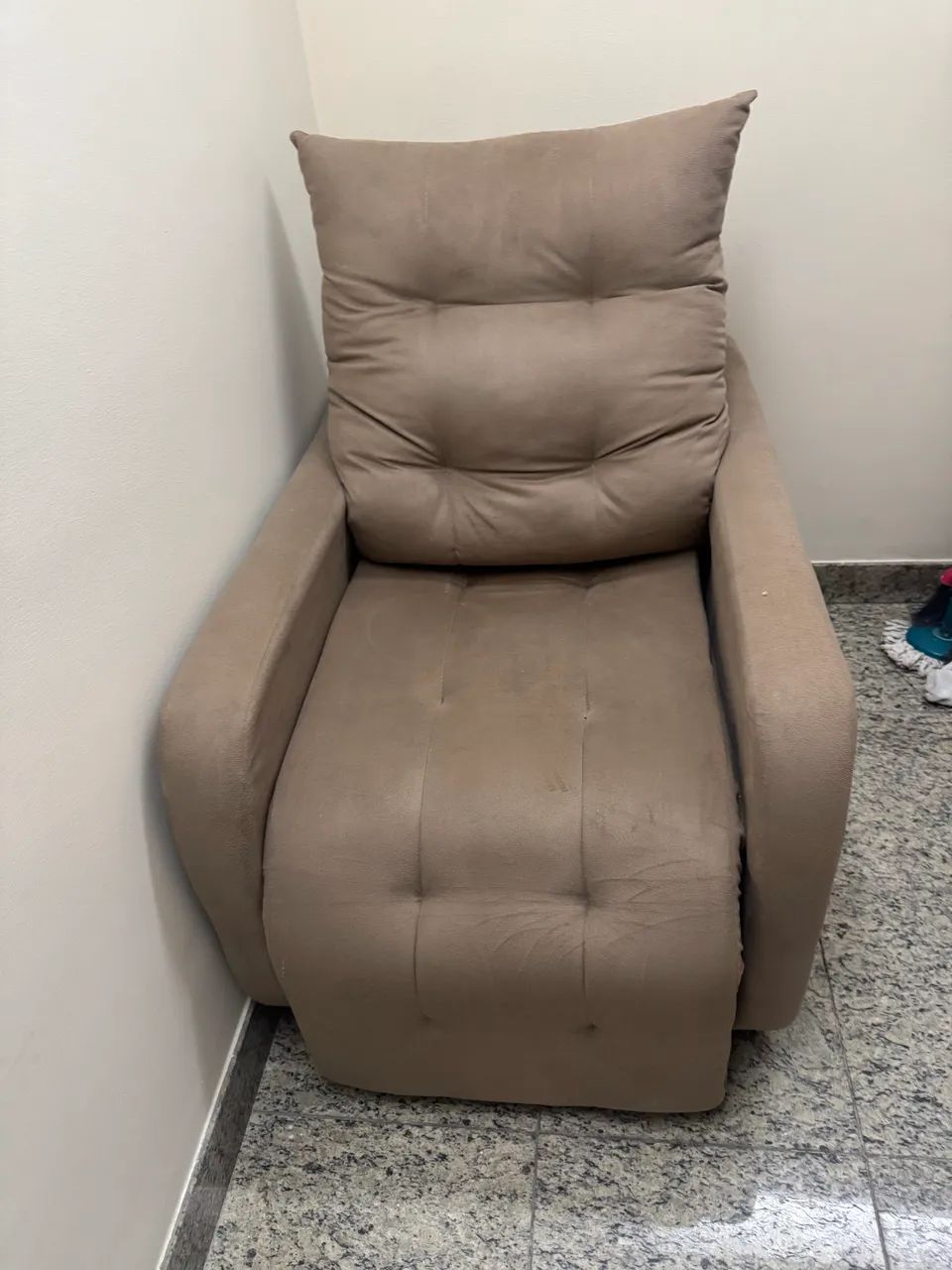 Poltrona reclinável 