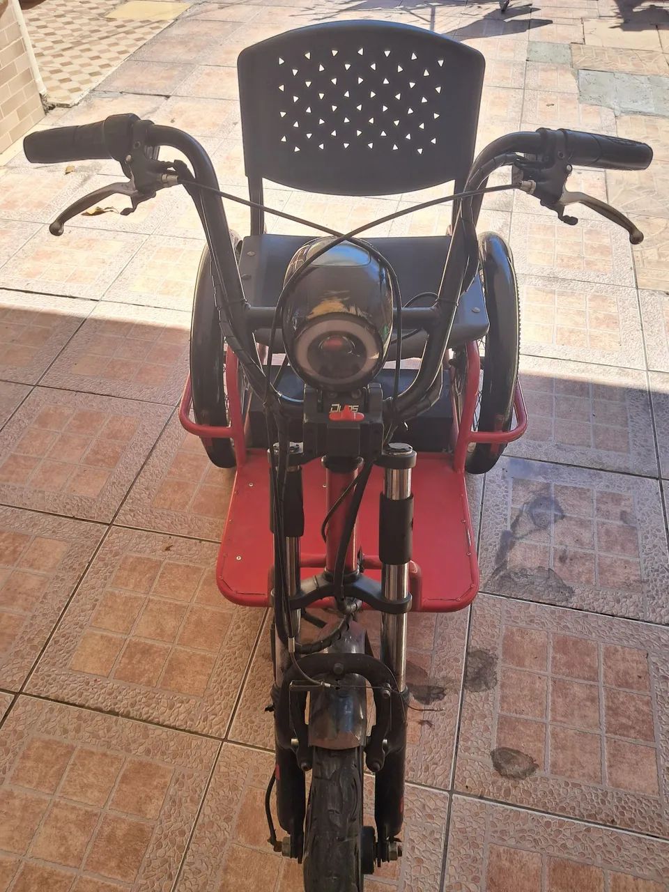 Venda de triciclo elétrico 