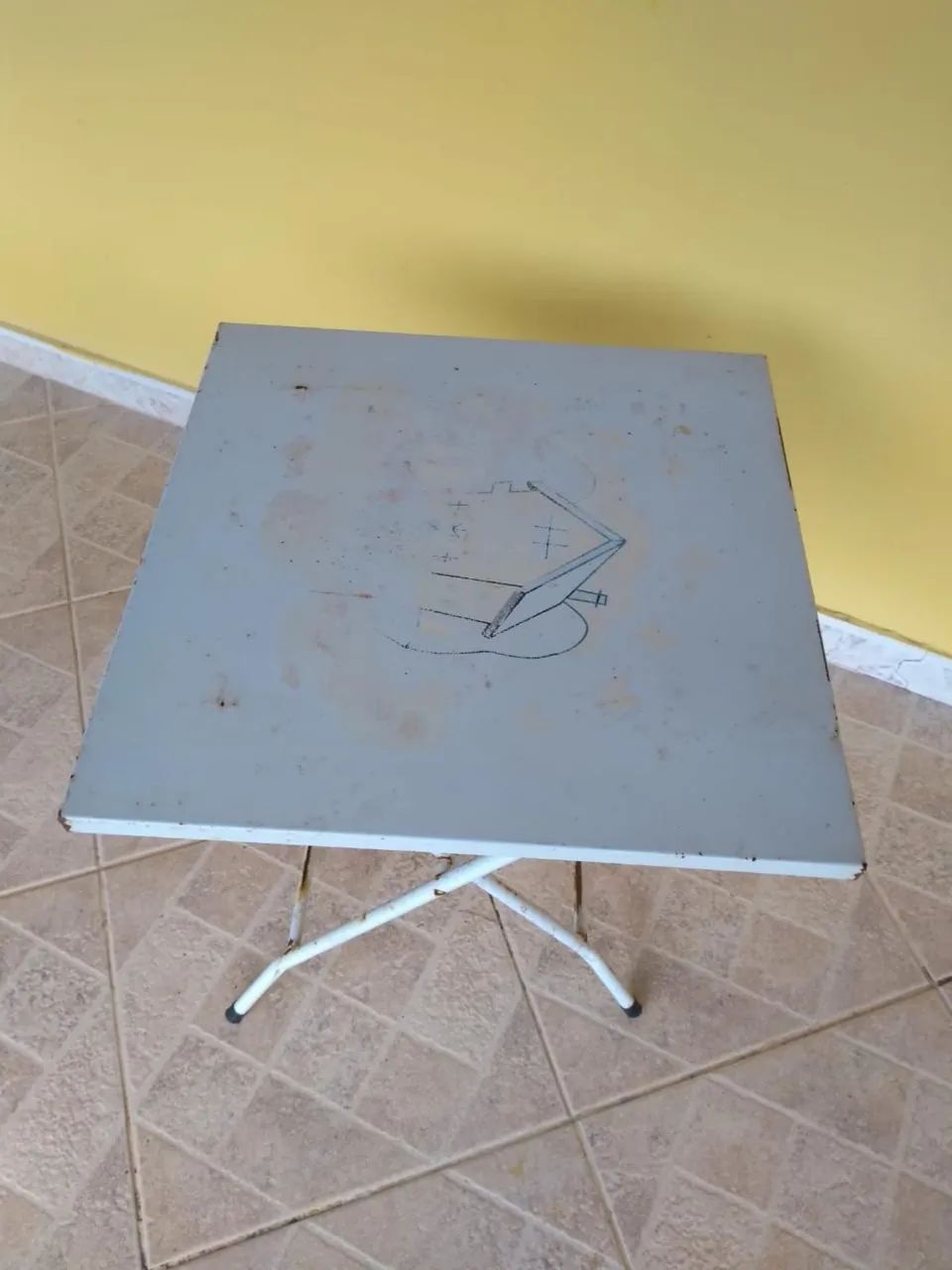 MESA INFANTIL DOBRÁVEL (50,00 CADA? - Foto 2