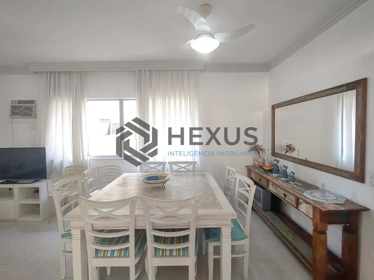 Apartamento com varanda e lazer na Enseada, Guarujá - Foto 2