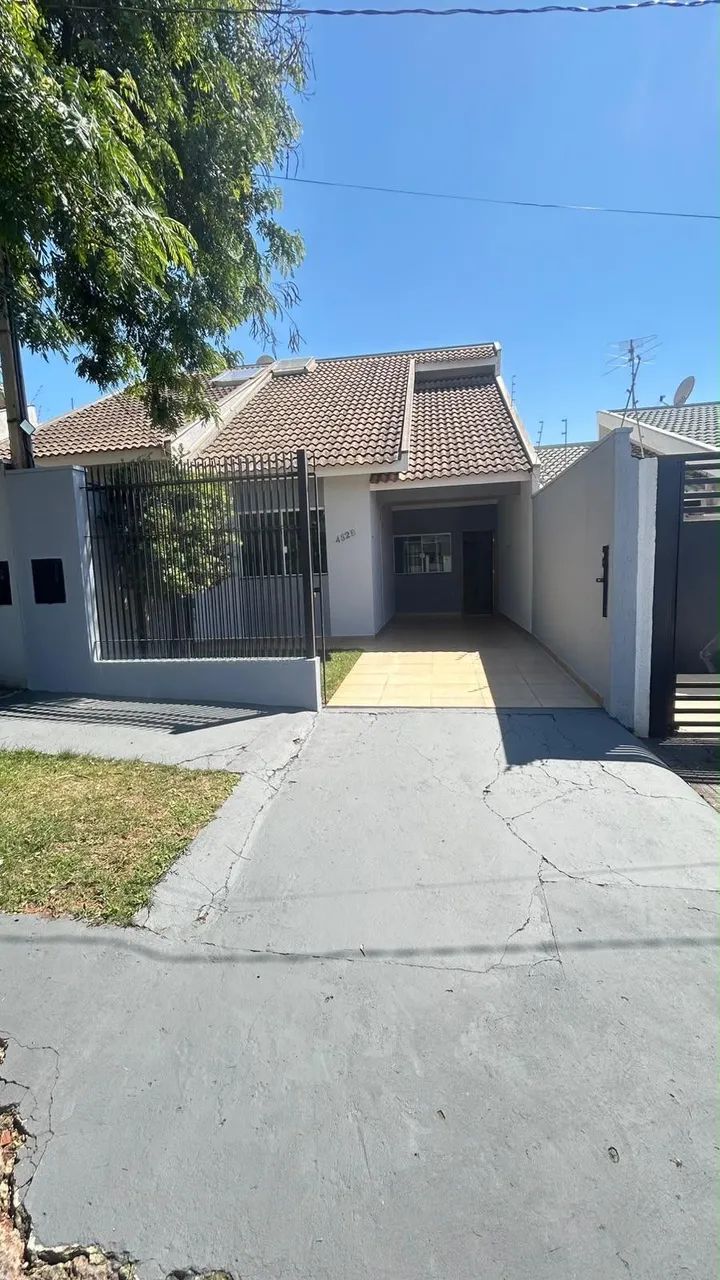 Casa para alugar em Maringá, Jardim Monte Rei, com 3 quartos, com 109 m² - Foto 2