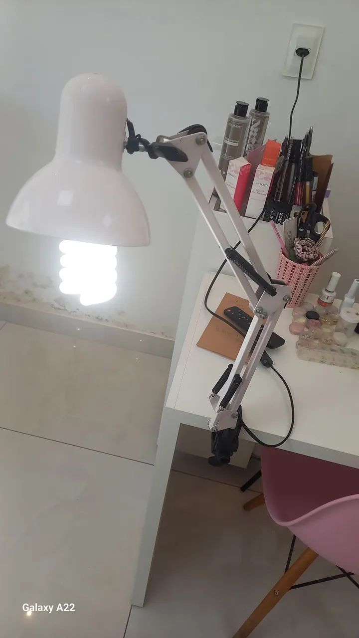 Mesa e luminária  - Foto 2