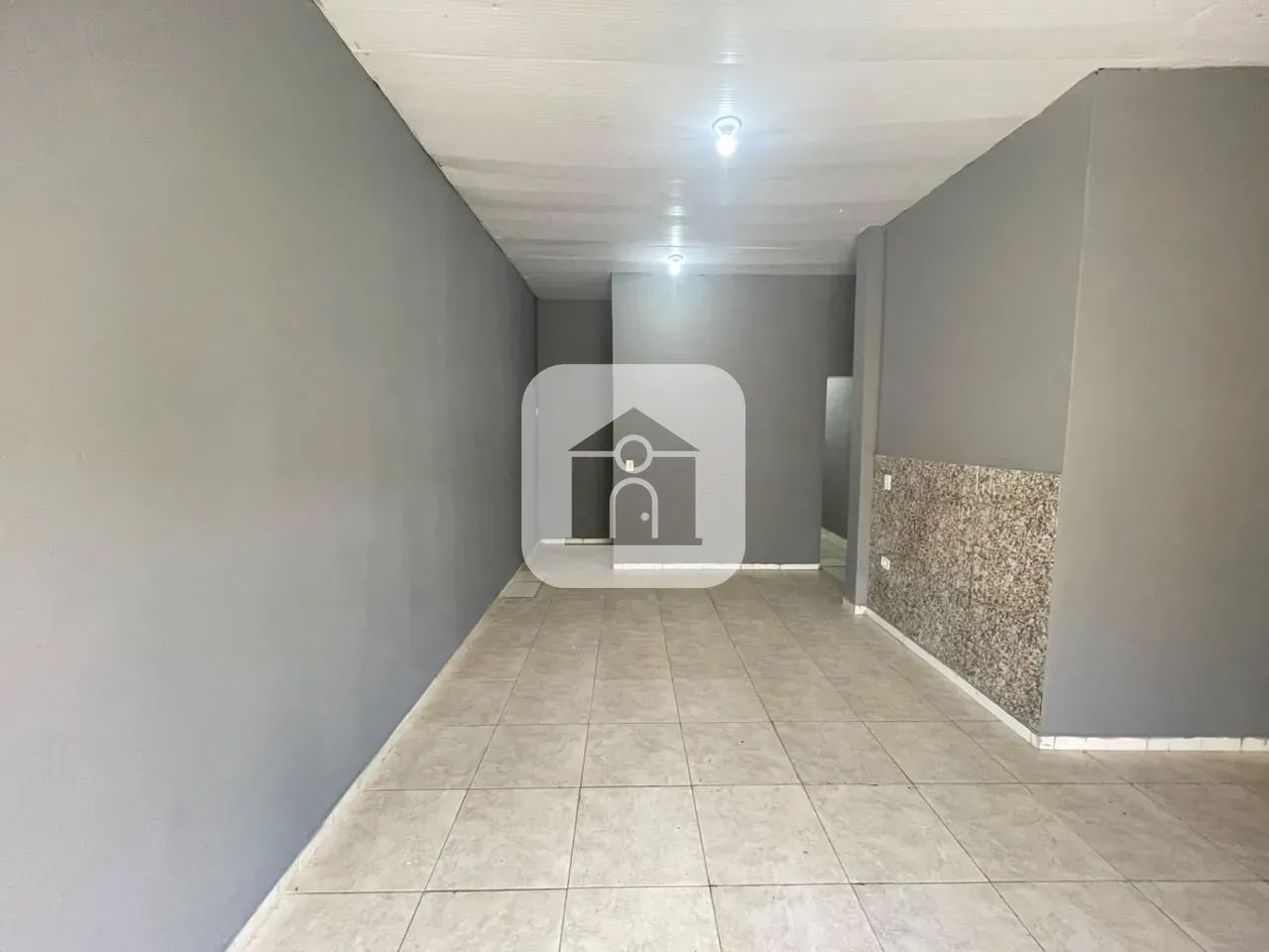 Loja comercial para locação no bairro Planalto