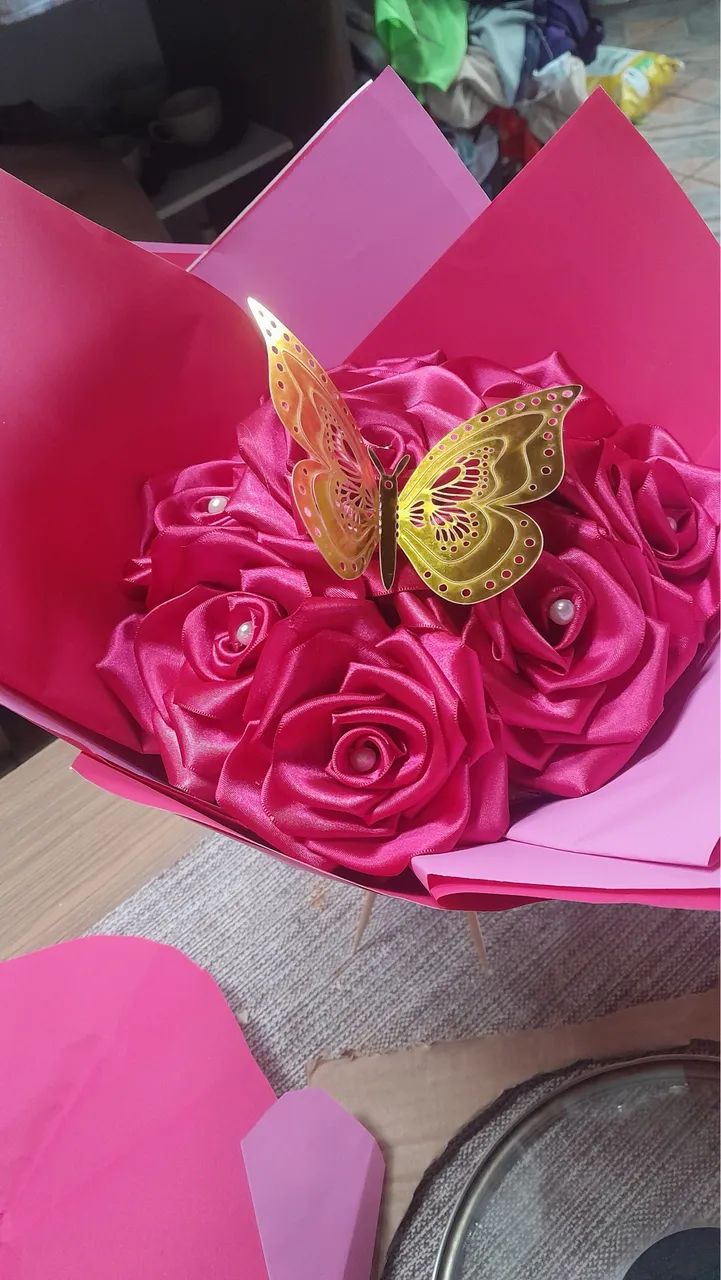 Buquê de rosas de cetim - Foto 3