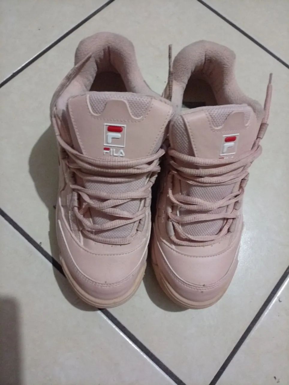 Tênis Fila rosa 