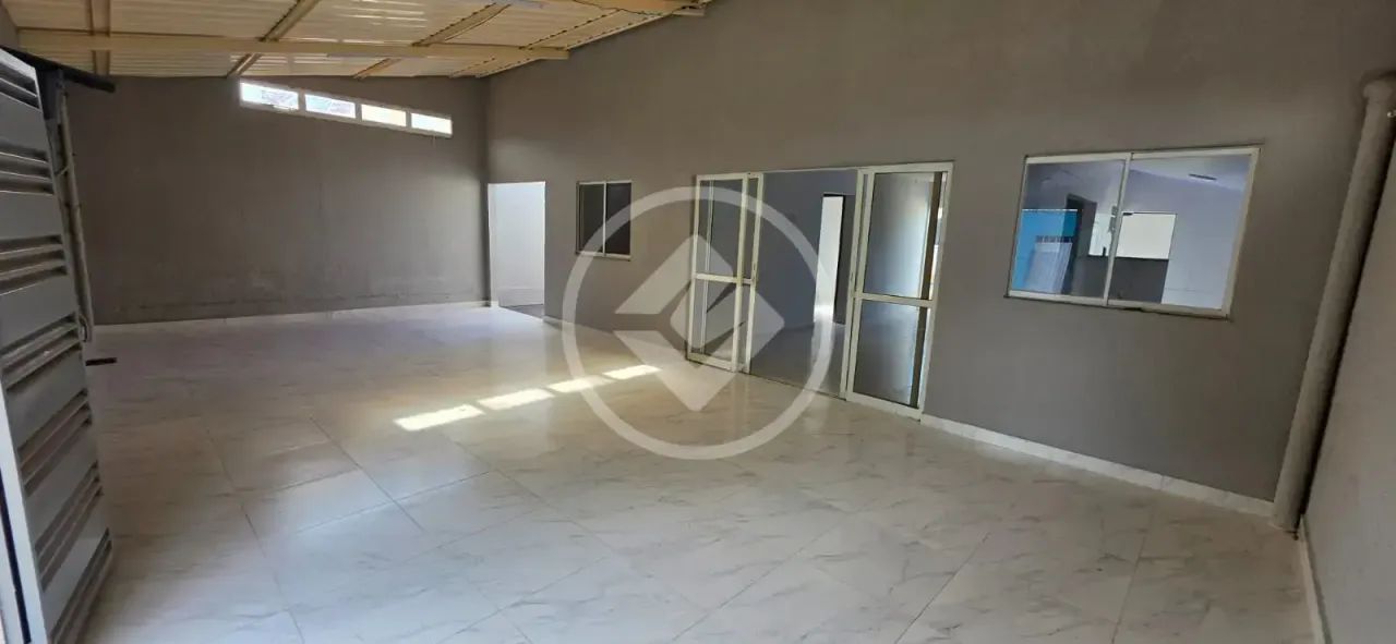 CASA COM PISCINA À VENDA  JARDIM SCALA | TRINDADE codigo: 378057