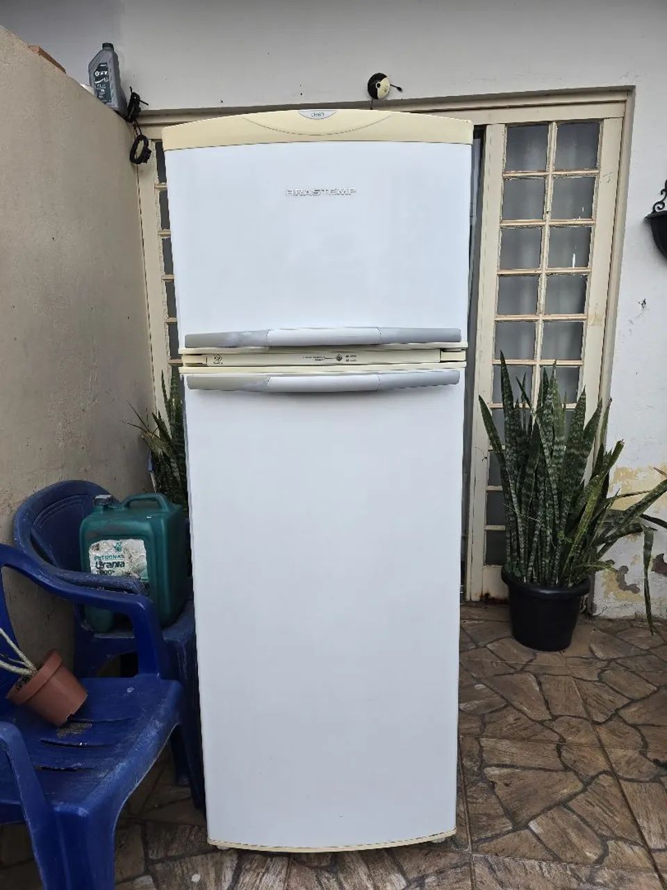 Vende-se geladeira brastemp