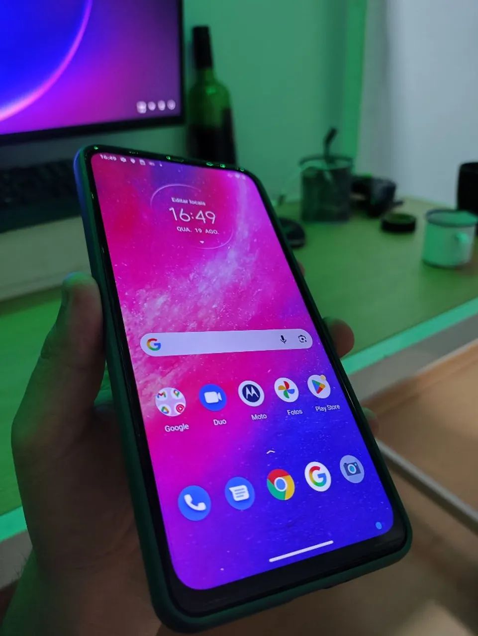 Motorola One Hyper (Câmera retrátil pop-up)