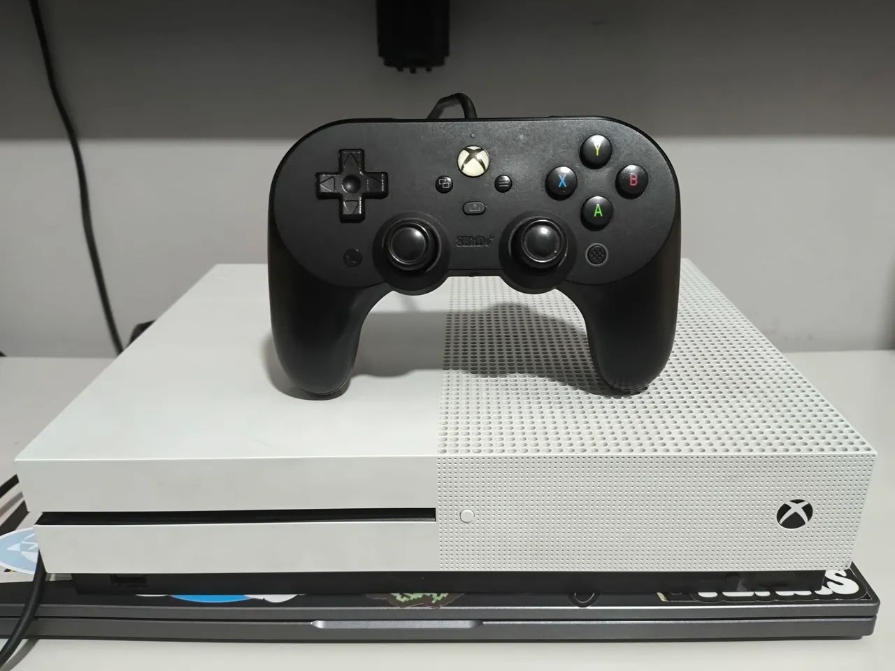 Xbox one s com controle 8bitdo pro - Foto 2