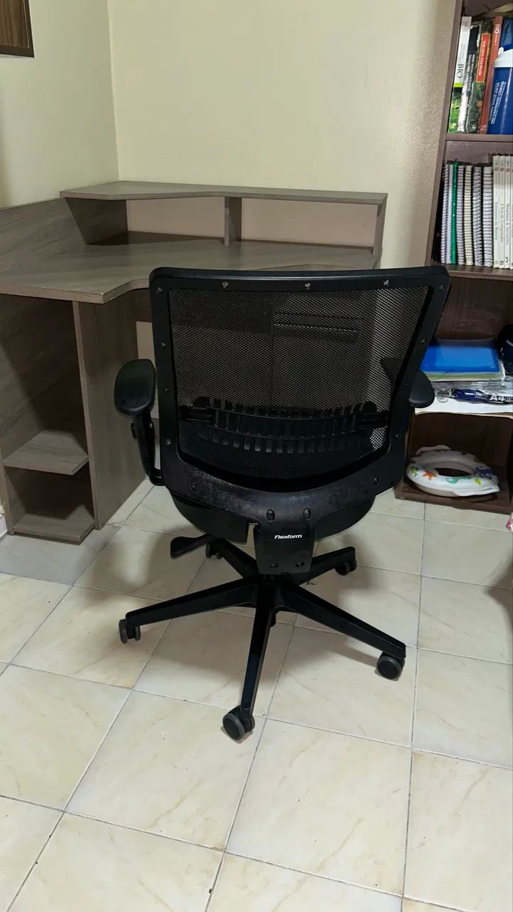 Vendo cadeira de escritório ergonômica  - Foto 2