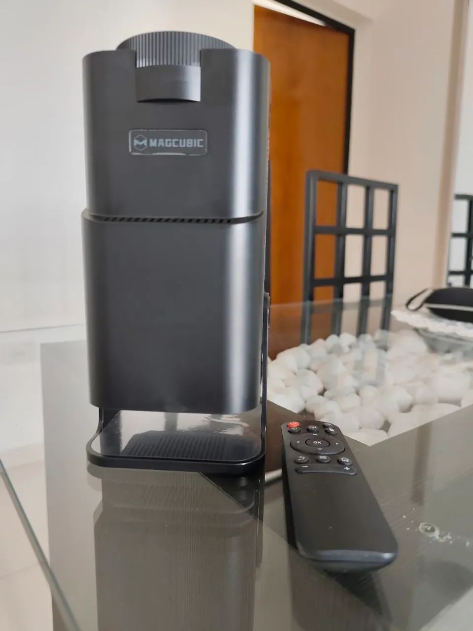 Projetor Magcube HY320 LCD 1080p Android Wifi