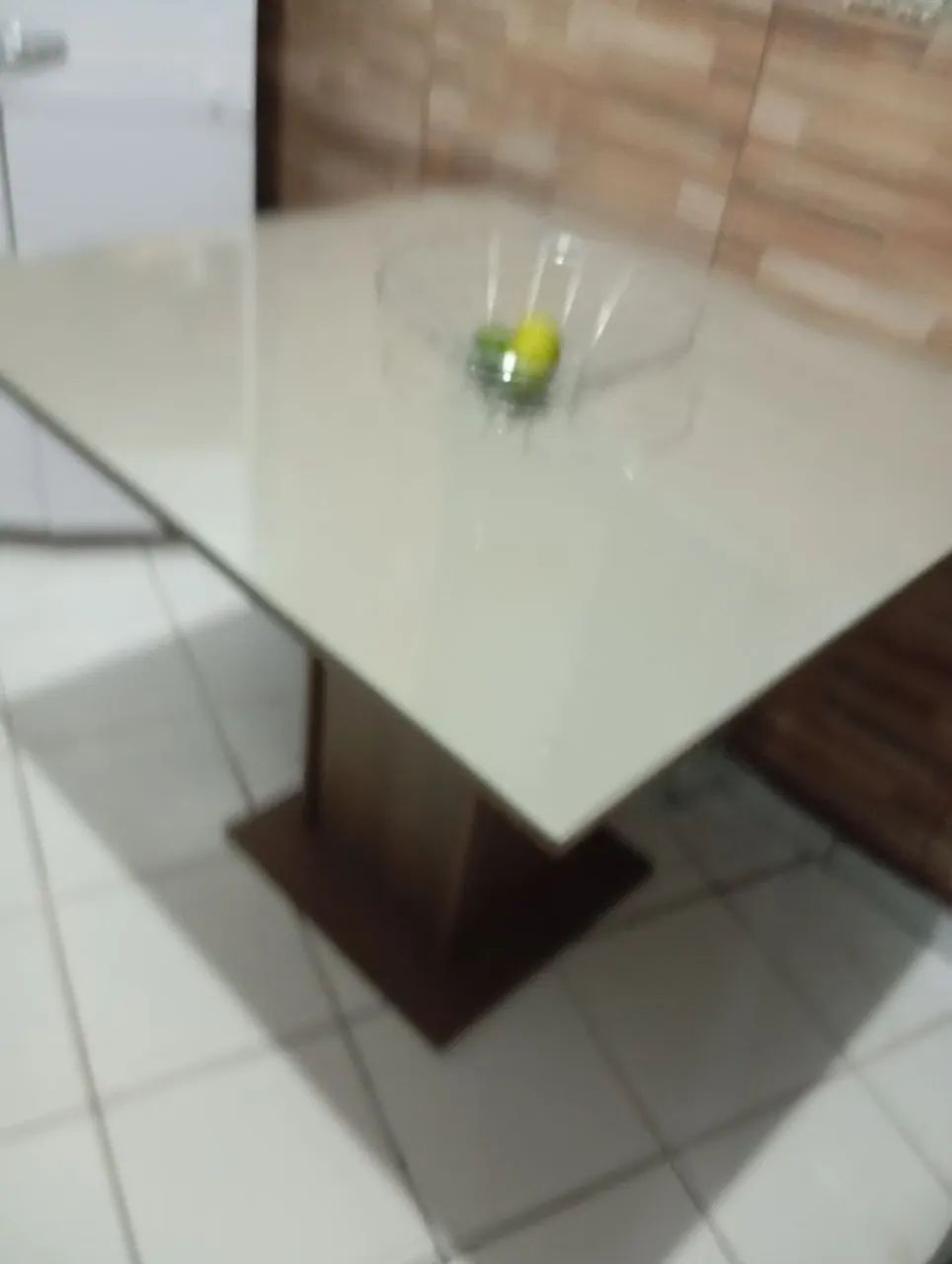 Mesa com quatro cadeiras  - Foto 4
