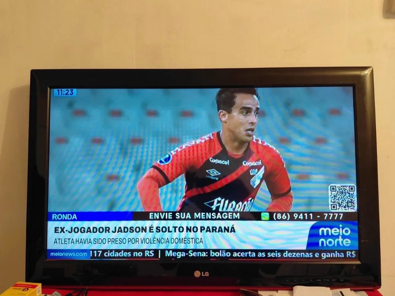 TV LG 32 POLEGADAS HD 