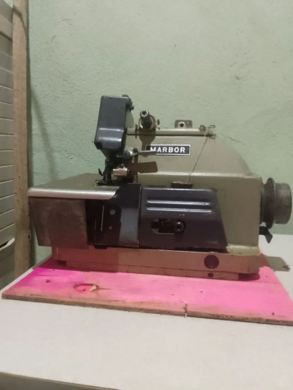 Máquinas de costura a partir de 1300