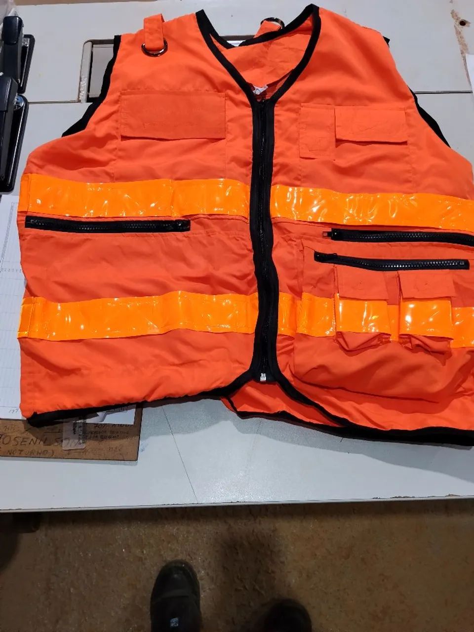 Colete de Segurança Modelo Vale