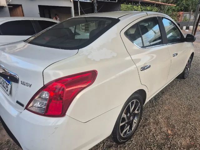 Nissan Versa SL 1.6 16V 2017