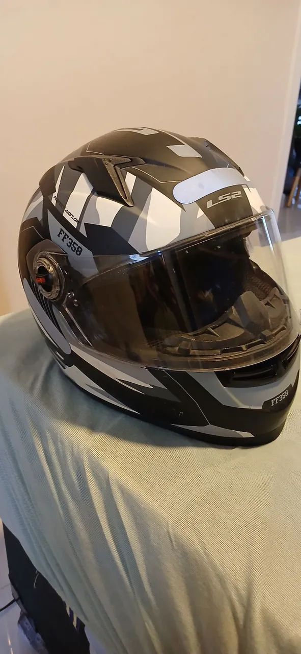 LS2 > Capacete - Foto 2