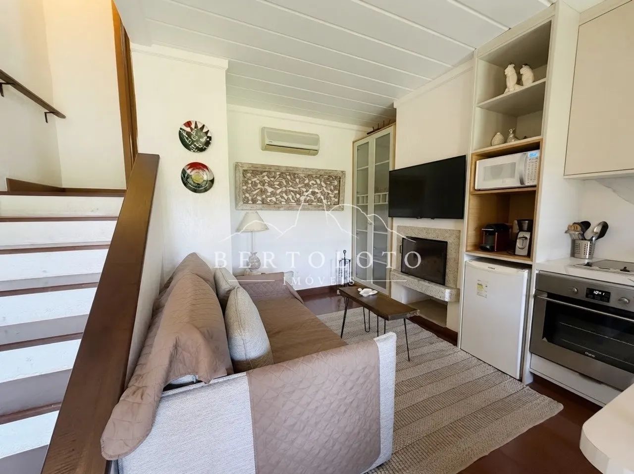 Flat aconchegante com varanda e mezanino - Foto 4