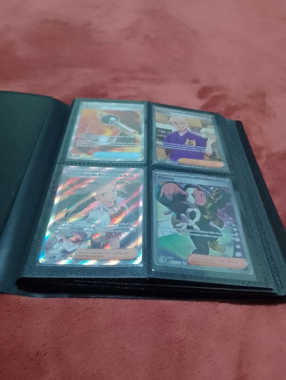 Fichário de pokémon com cartas raras - Foto 2