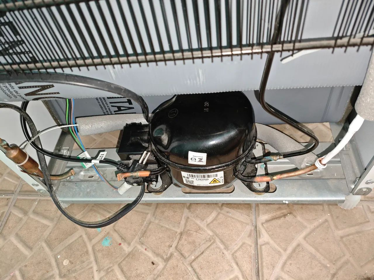Geladeira Electrolux RE31 semi-nova  - Foto 3