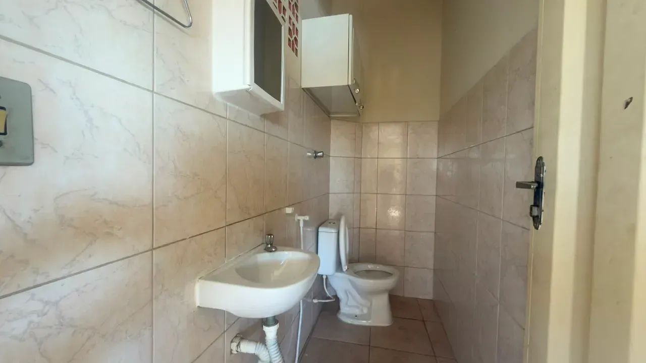 SALA COMERCIAL LOCALIZADA NA AV GUARAPARI - Foto 4