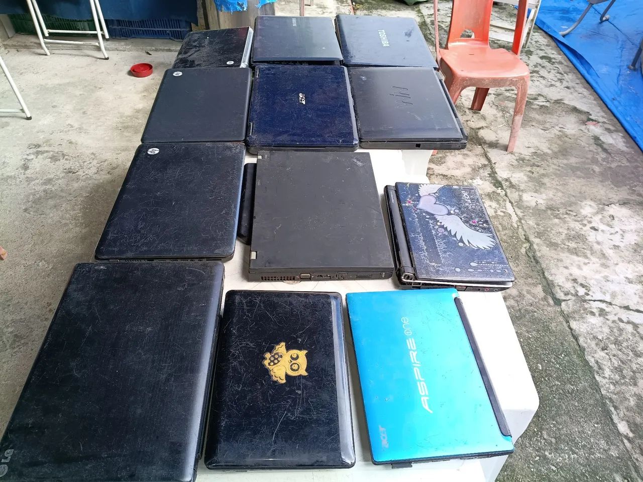 Lote de notebooks para conserto ou retirada de peças