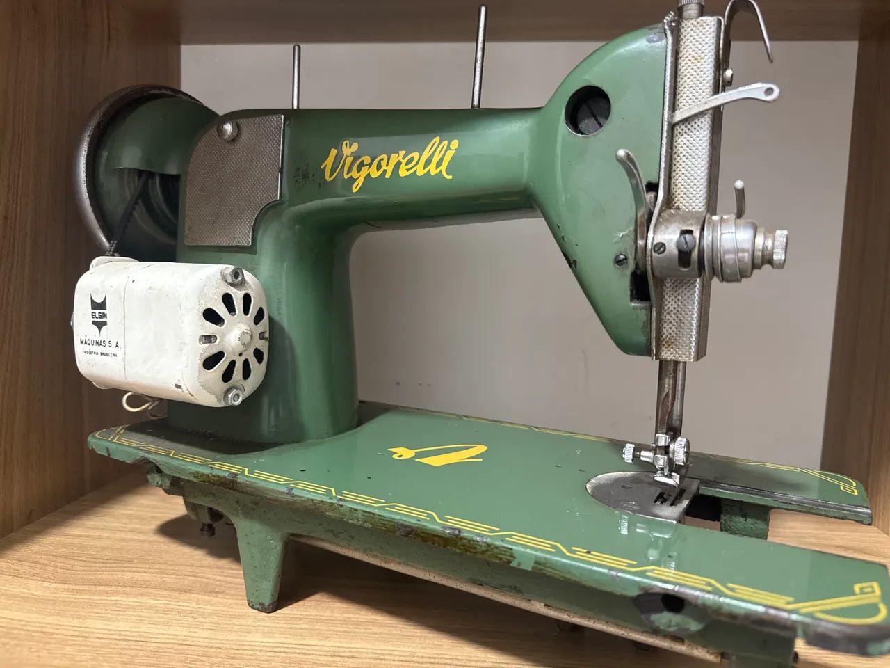 Máquina de Costura Vigorelli Antiguidade - Foto 4