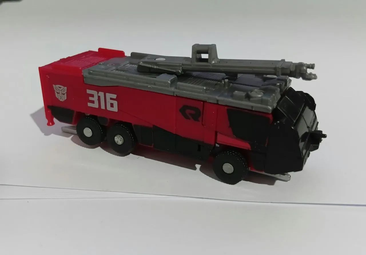 Transformers Sentinel Prime Cyberverse DOTM  - Foto 3