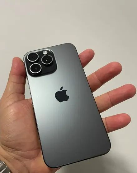 iPhone 15 Pro Max 256GB - Excelente estado!
