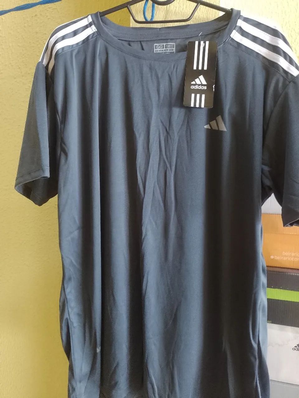 Roupas feminina e masculino 