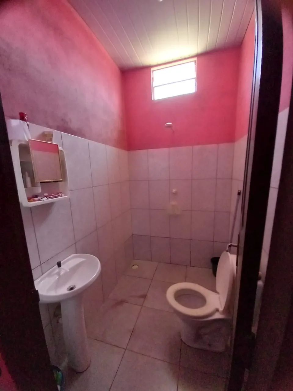Vende-se casa 