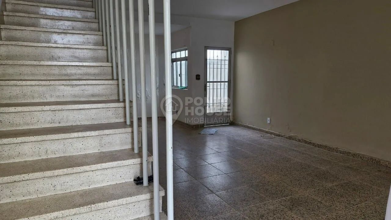 Casa Assobradada à venda Residencial e Comercial com 3 dormitórios e 2 vagas - Foto 4