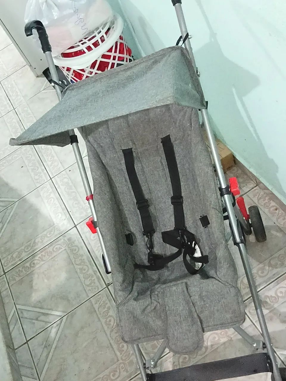 Carrinho de bebê para passeio 