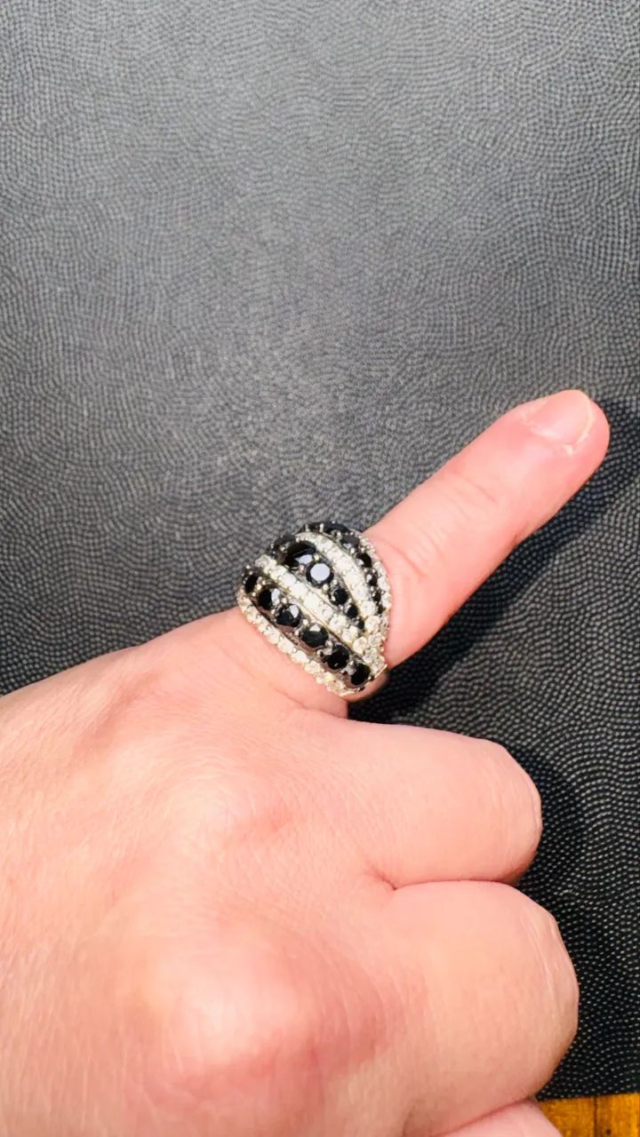 anel em prata 925 com zirconias. tam 16 - Foto 4