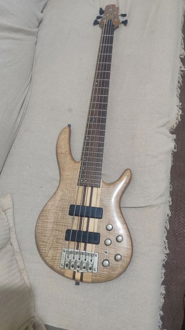 Vendo BAIXO CORT E CAIXA STANLEY BX200