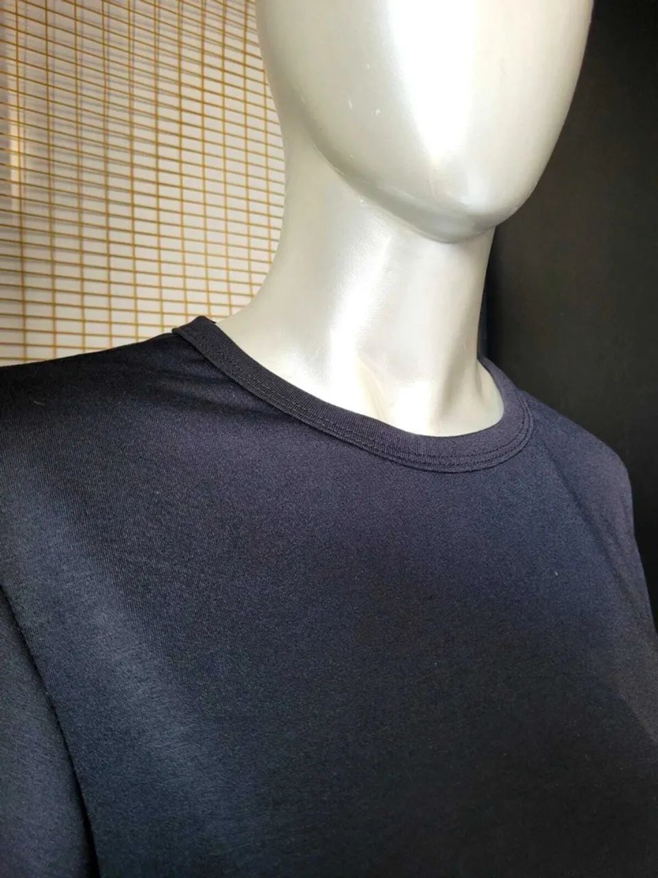 CAMISETA BÁSICA PV PRETA (NOVA) - Foto 2
