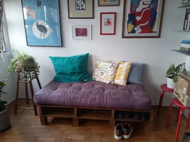 Futon com sapateira 