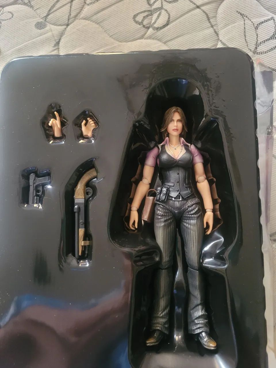 Play arts Kay Resident Evil figure - Foto 4
