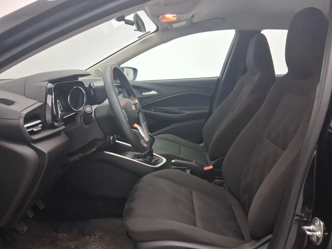 Chevrolet Onix Activ 1.4 8V Flex Aut. 4P, foto 16 de 18