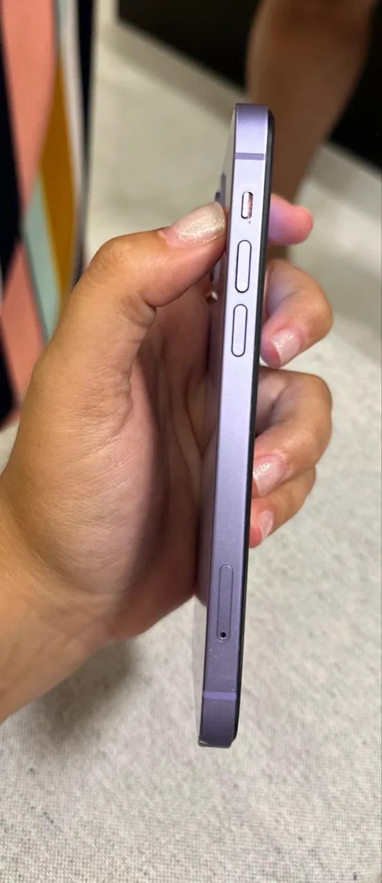 Vendo iPhone 12 lilás  - Foto 2