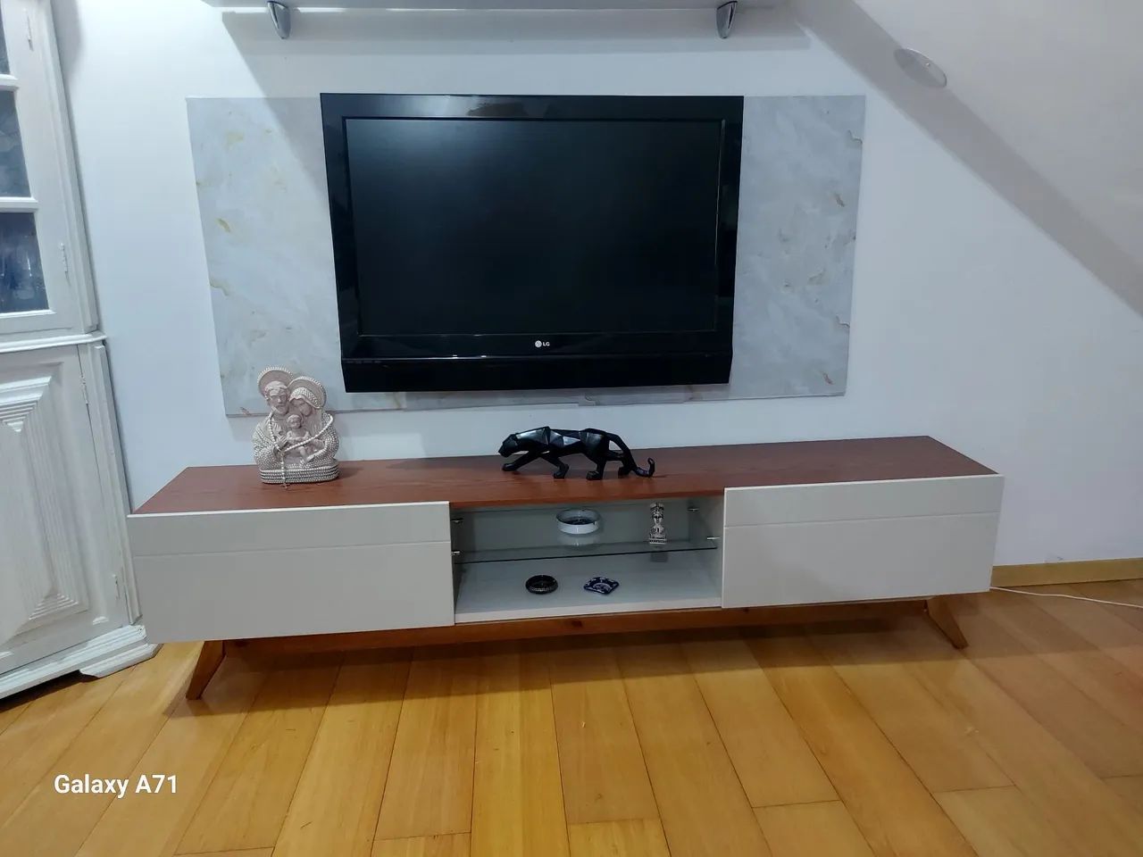 WOODEN RACK AND PANEL