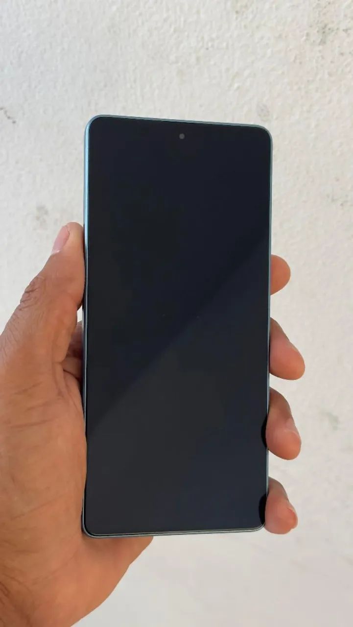 XIAOMI POCO F5 ótimo estado. Somente venda, não troco.